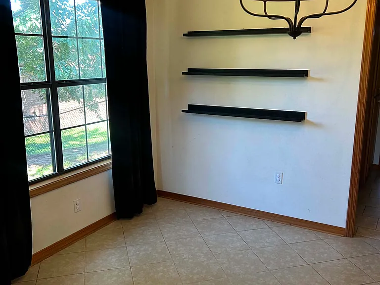 606 Northview Dr — Photo 5