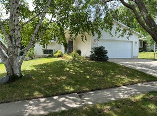 2206 58th St NW, Rochester, MN 55901