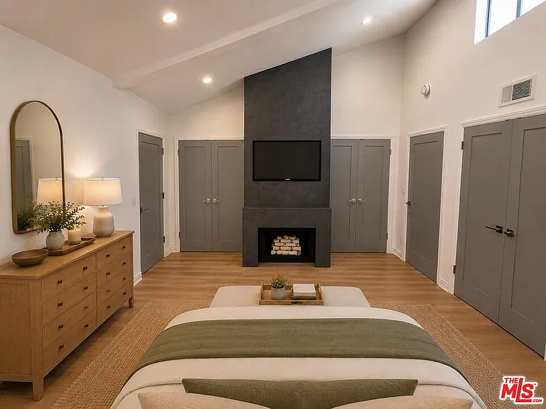 853 Larrabee St #6 — Photo 55