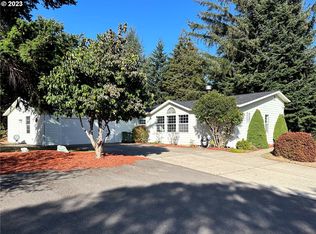 1157 8th St NE, Bandon, OR 97411