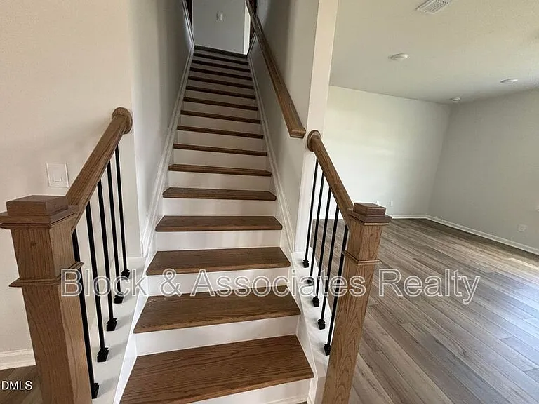 3230 Pelican Ln — Photo 4