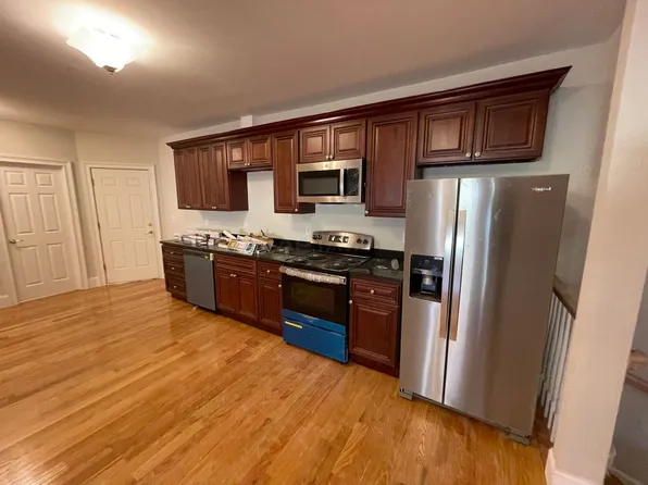 10 Park St #2, Somerville, MA 02143