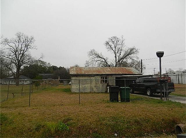 1st image of 716 Granville Dr