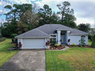28 Pine St, Homosassa, FL 34446