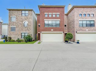 650 Westcross St #35, Houston, TX 77018