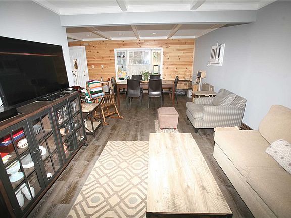 4th image of 11 Green Ln