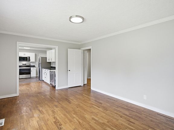 2nd image of 2706 Jefferson Ave