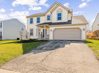 6121 Weber Oaks Dr, Loveland, OH