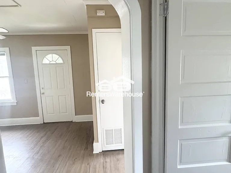1685 Northwest Dr — Photo 21