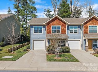 1009 Baldwin Commons Dr, Arden, NC 28704