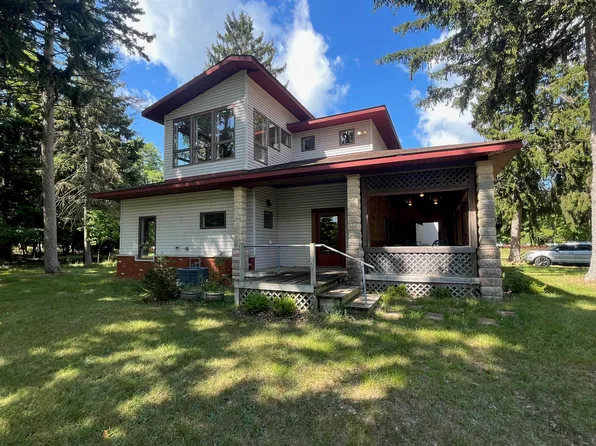 8005 Old Channel Trl, Montague, MI 49437