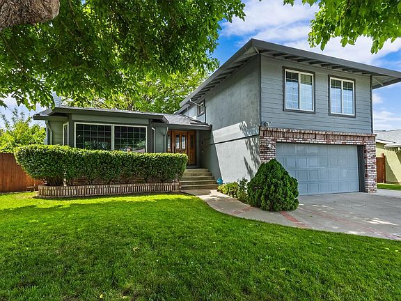 4th image of 336 Royal Oaks Drive