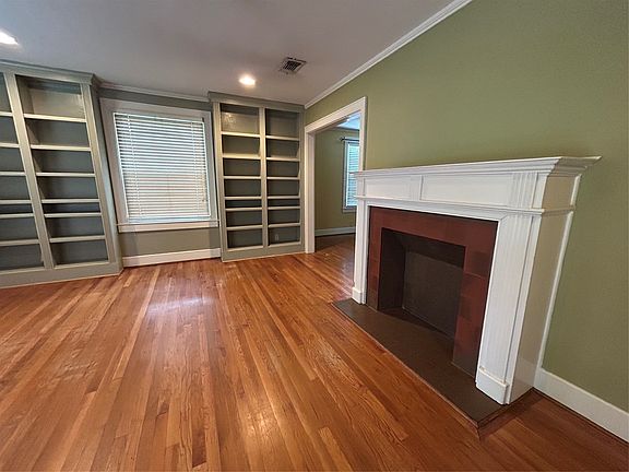 2nd image of 809 Robert St