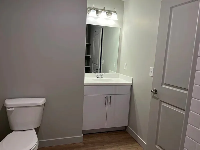 2 bed, 850 sqft, $1,350 — Photo 4