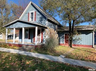601 S Monroe St, Mackinaw, IL
