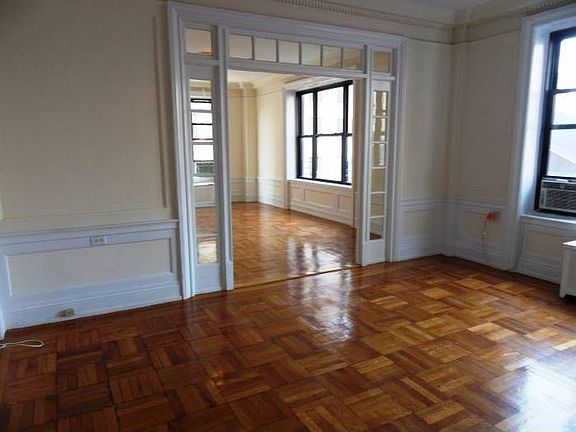 3rd image of 315 Central Park W APT 6W