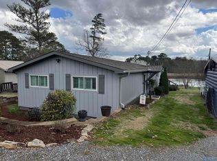 1475 Point Of Pnes, Guntersville, AL 35976