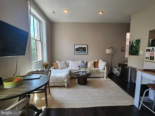 1609 Mount Vernon St #6 Photo 1