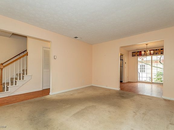 4th image of 8264 Deepwood Blvd Unit 2
