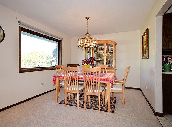 5th image of 8138 Bunker Dr