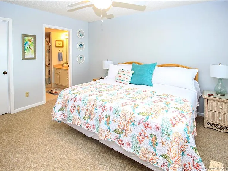 4540 NE Sandpebble Trce #203 — Photo 14
