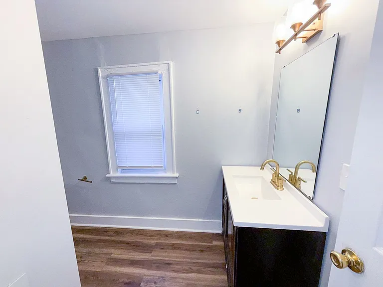 850 E Whittier St — Photo 21