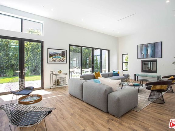 2nd image of 2043 Camden Ave