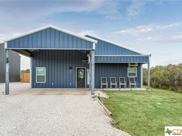 99 McCown St, Port O Connor, TX 77982