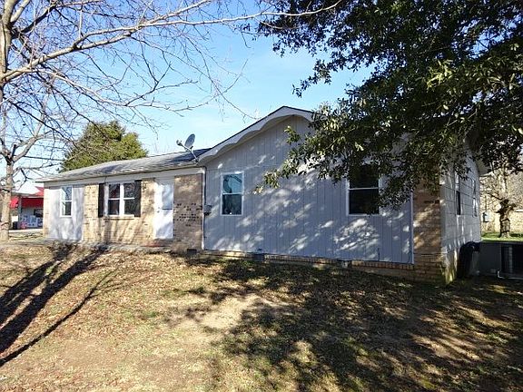 5th image of 1635 Rolling Brook Dr NE