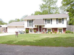 302 Wildwood Ln, Blackwell, OK 74631