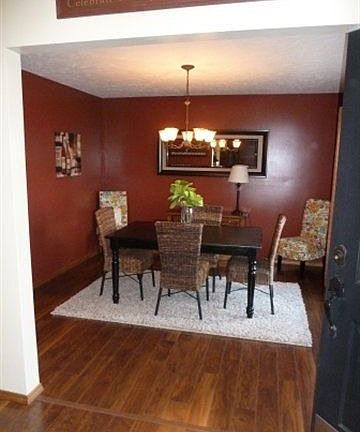 4th image of 7 Blue Lake Ct