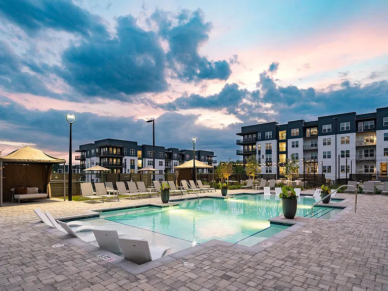 Solis Gainesville — Photo 20