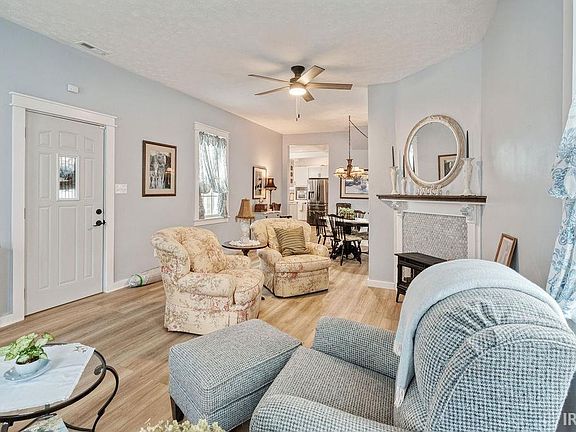 5th image of 1017 W Taylor St