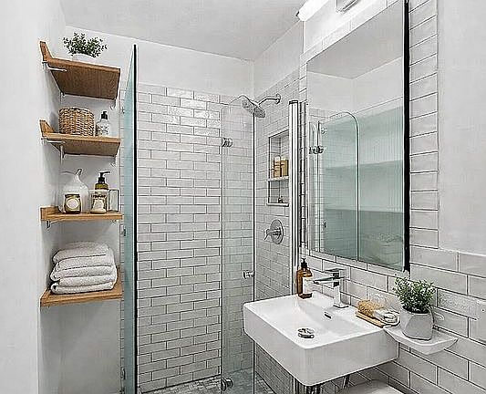 5th image of 126 E 30th St APT 2B