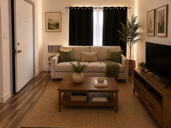 4th image of 811 W 43rd St #811