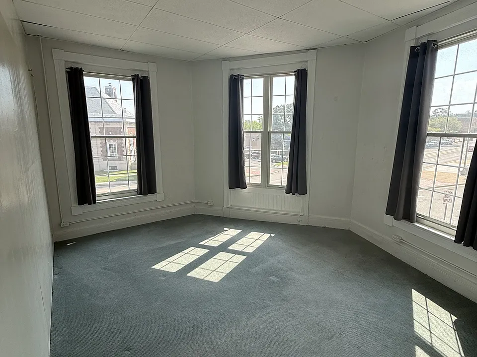 92.5 N Broad St #3