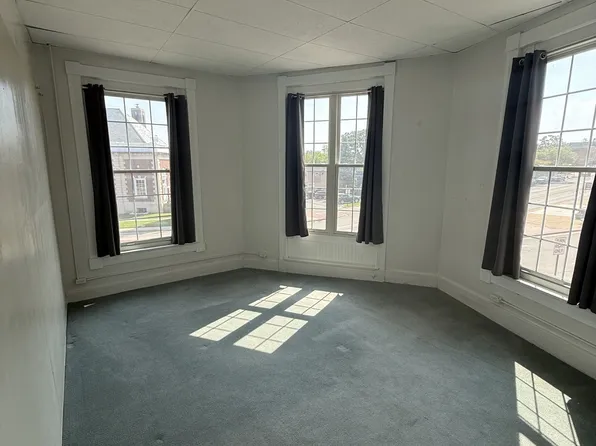 92.5 N Broad St APT 3, Hillsdale, MI 49242