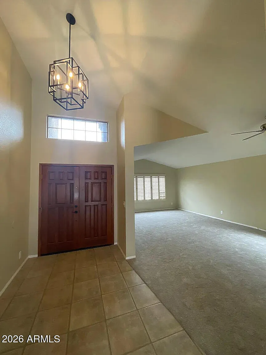 4 bed, 2.5 bath, 2639 sqft, $3,995 — Photo 2