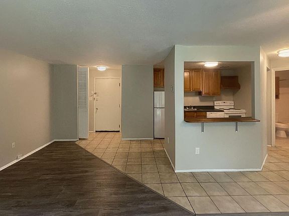 Renovated 1 Bedroom 1 Bath