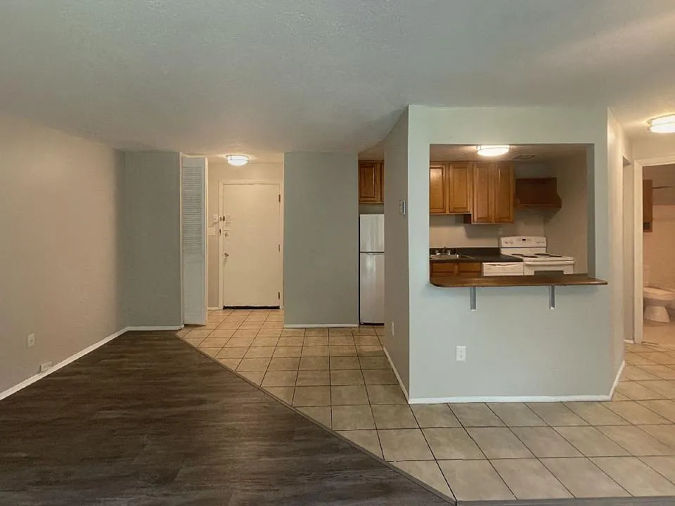 Renovated 1 Bedroom 1 Bath