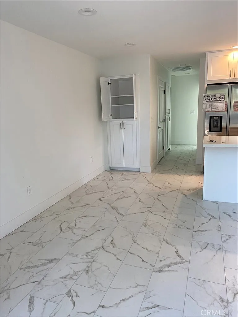 4 bed, 1400 sqft, $3,400 — Photo 3