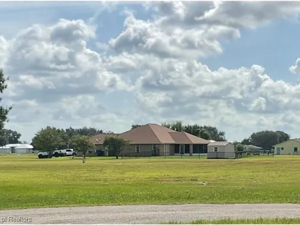 7001 Woodmont Ct, Sebring, FL 33876