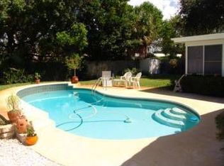 12337 79th Pl, Seminole, FL 33772