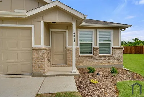 4 bed, 1676 sqft, $2,800 — Photo 3