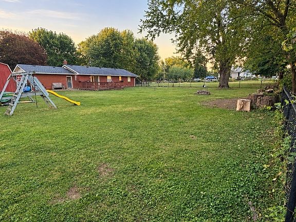 2nd image of 7440 Combs Rd