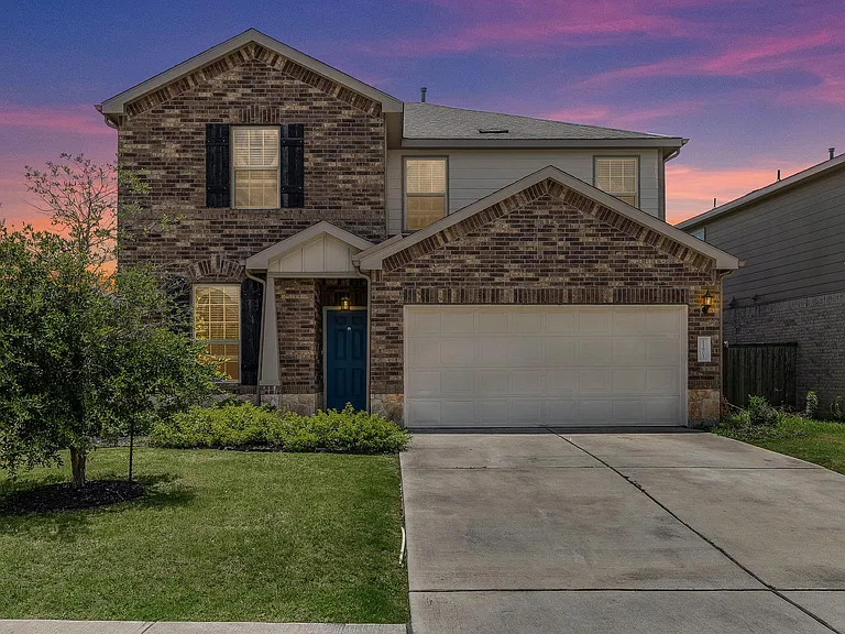 11801 Jackson Falls Way — Photo 1