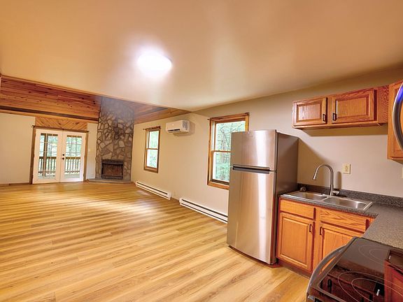 3rd image of 241 Relaxin Ln