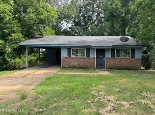 110 W Maple St, Hazlehurst, MS 39083