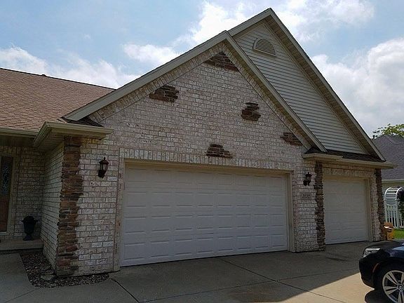 Extra Large & deep 3 Stall Garage