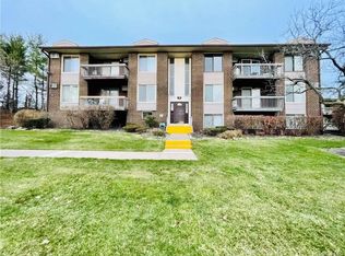 145 Country Club Ln, Pomona, NY 10970